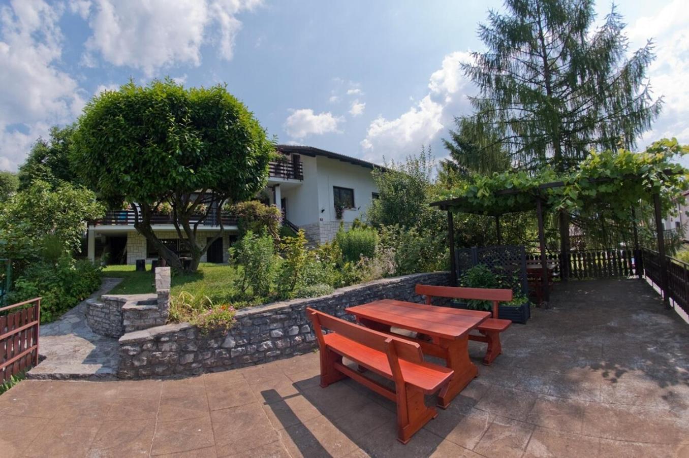 Hisa Taljat Apartamento Most na Soči Exterior foto