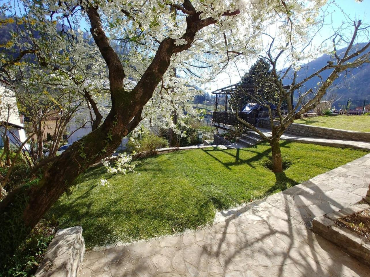 Hisa Taljat Apartamento Most na Soči Exterior foto